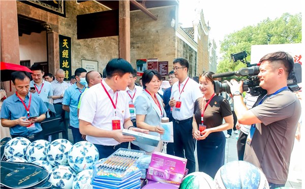 读好书跟党走 农家书屋品经典——天舟文化助力湖南省2021年“我的书屋•我的梦”启动式暨“新时代乡村阅读季”示范活动